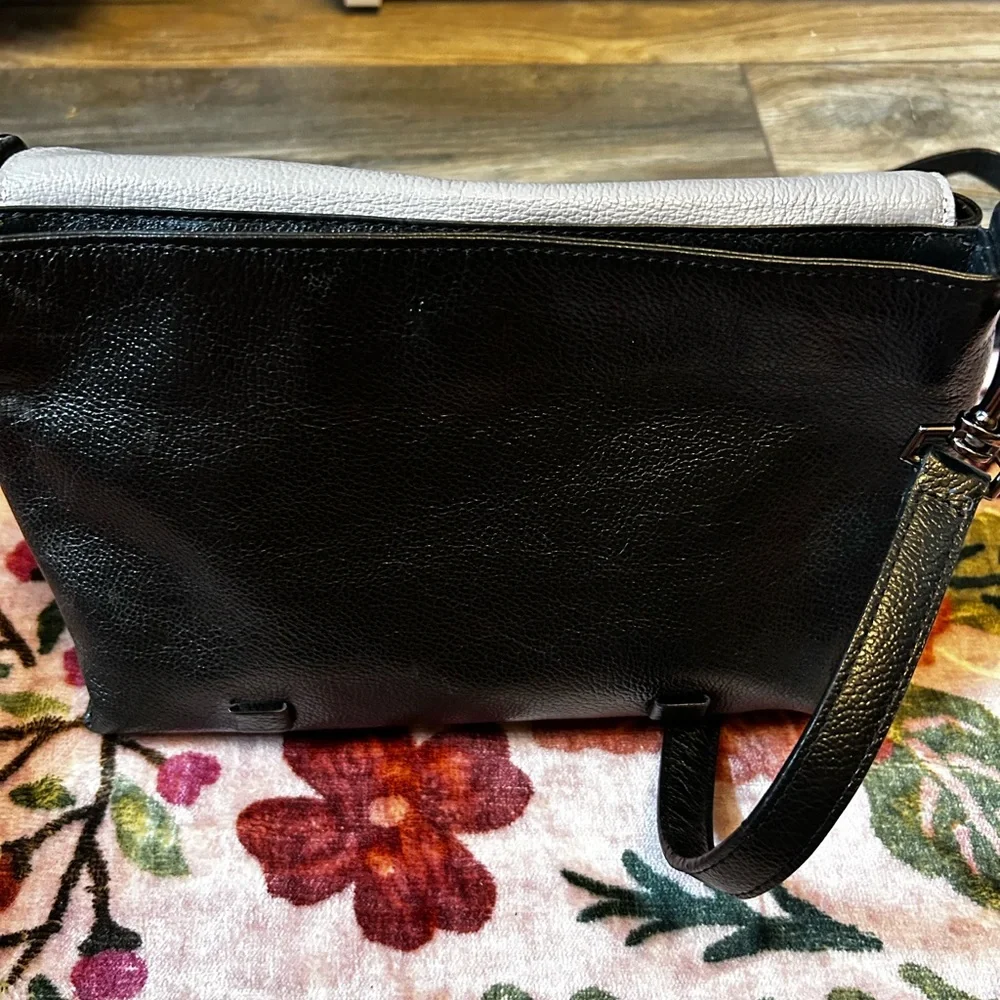 Min & Mon Pebbled Leather Reversible Crossbody - Picture 3 of 5